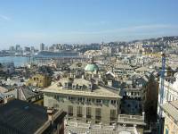 Widok panoramiczny na miasto i Zatokę Genueńską ze szczytu dachu, Genua, Palazzo Rosso